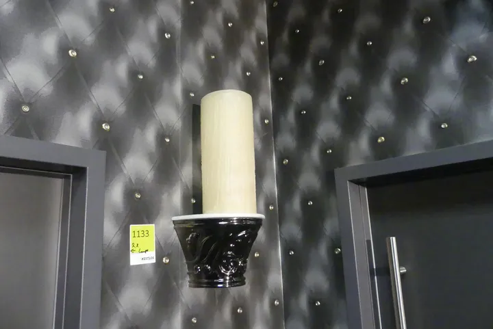 Wandhalter mit LED Kerze